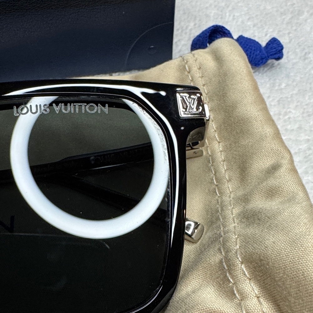 Louis Vuitton Rise Square Sunglasses Black - Picture 10 of 14